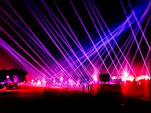 Purple,Laser,Neon,Beams,Club,Stage,Luxury,Entertainment,With,Audience